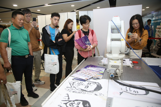 港大本科入學資訊日2025今日（10月25日）在港大校園圓滿舉行。